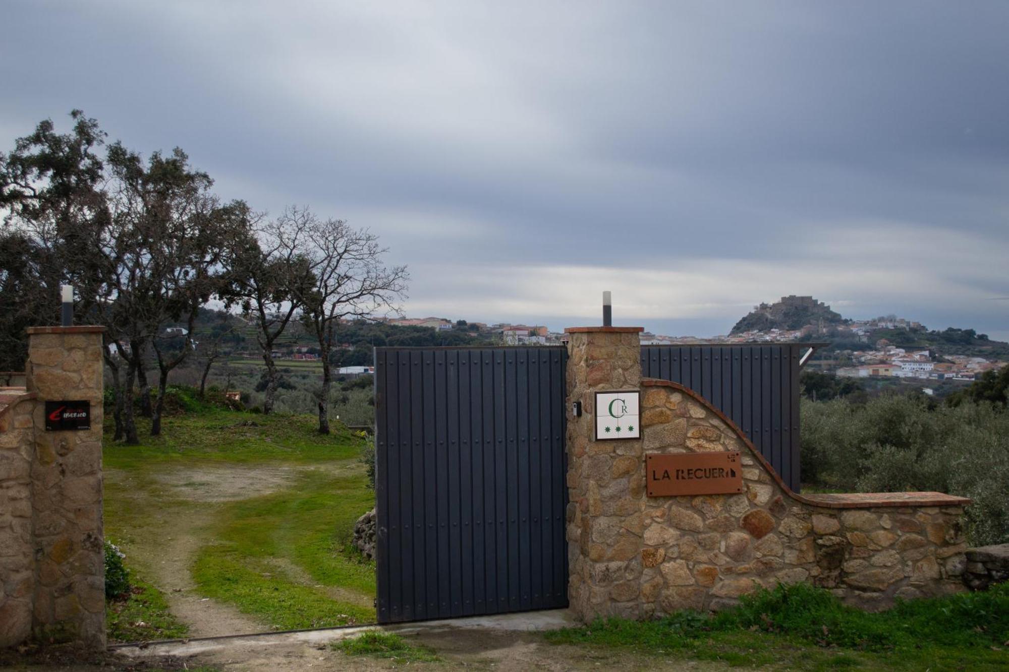 Casa Rural La Recuera Montanchez Bagian luar foto